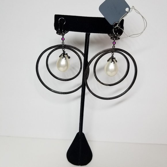 Angelique De Paris Women's Circle Earrings with Pearl Zirconia and Garnet Stone - Picture 5 of 13